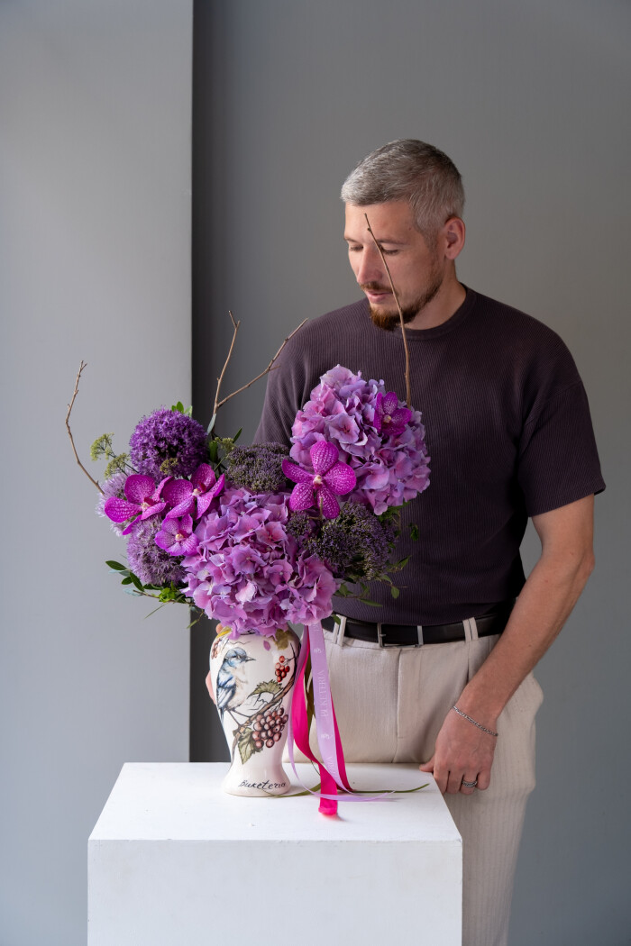 Lavender orchids with lilac hydrangeas and purple alliums