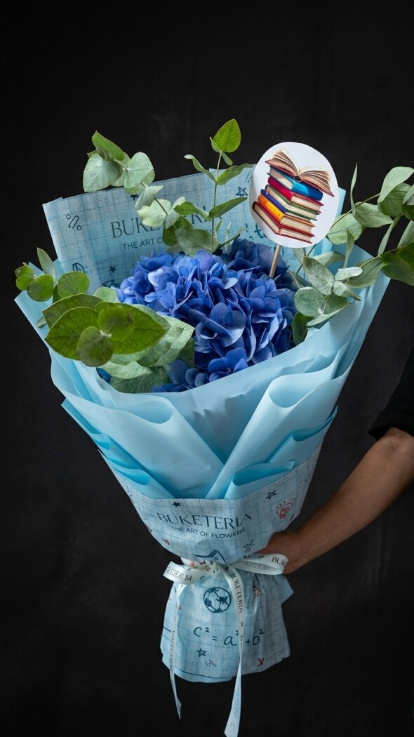 Blue hydrangea with silver dollar eucalyptus