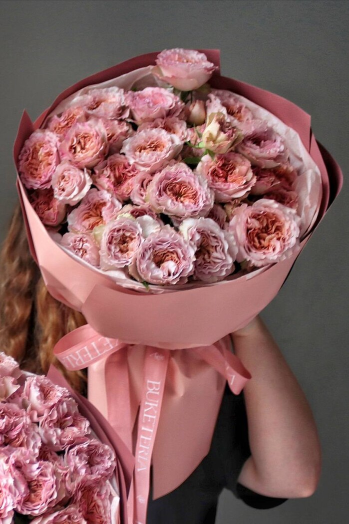 Five dusty pink spray roses in waterproof paper