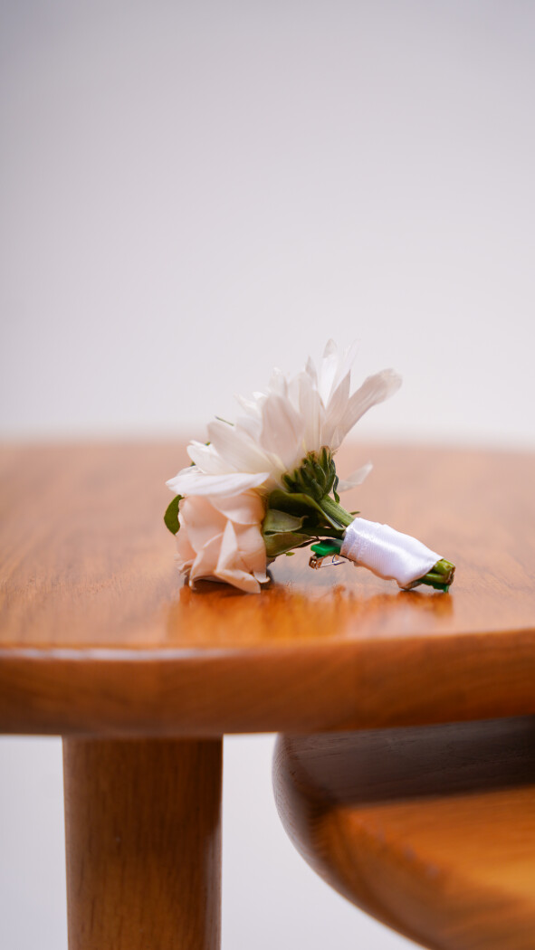 Булавка для бутоньерки