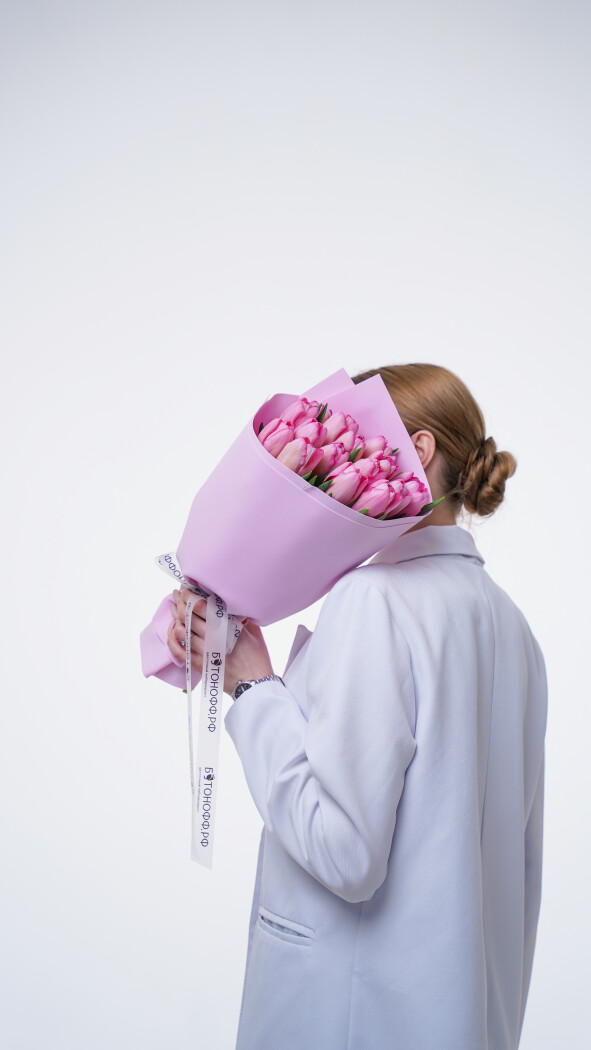 15 розовых тюльпанов в оформлении №378