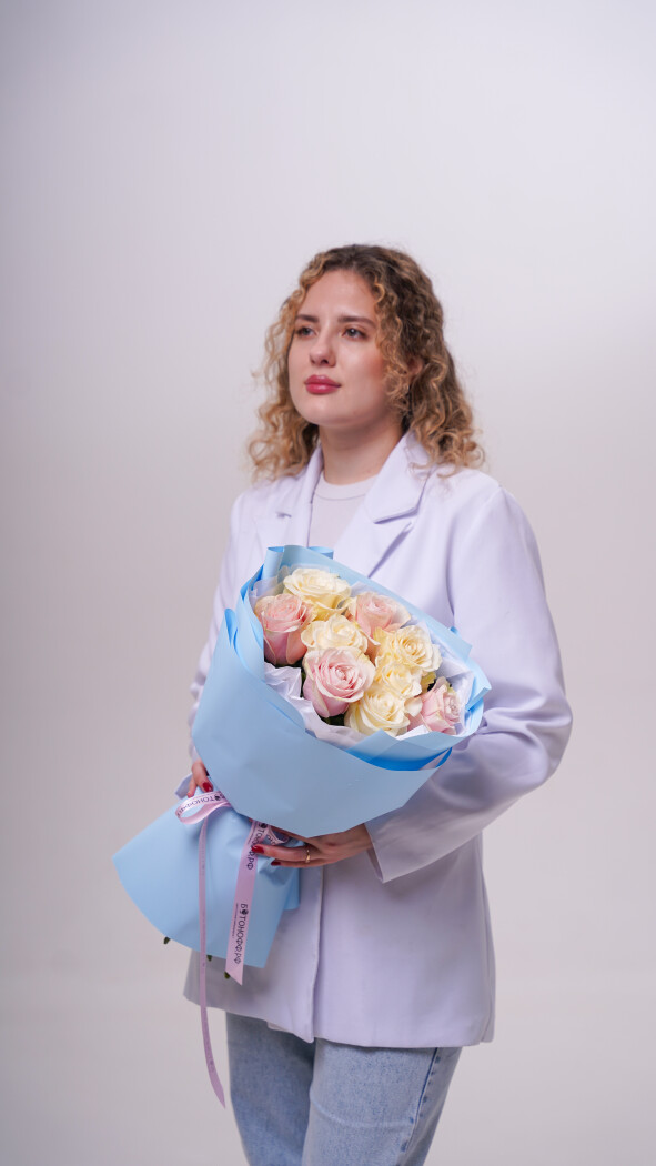 9 роз микс в оформлении №298