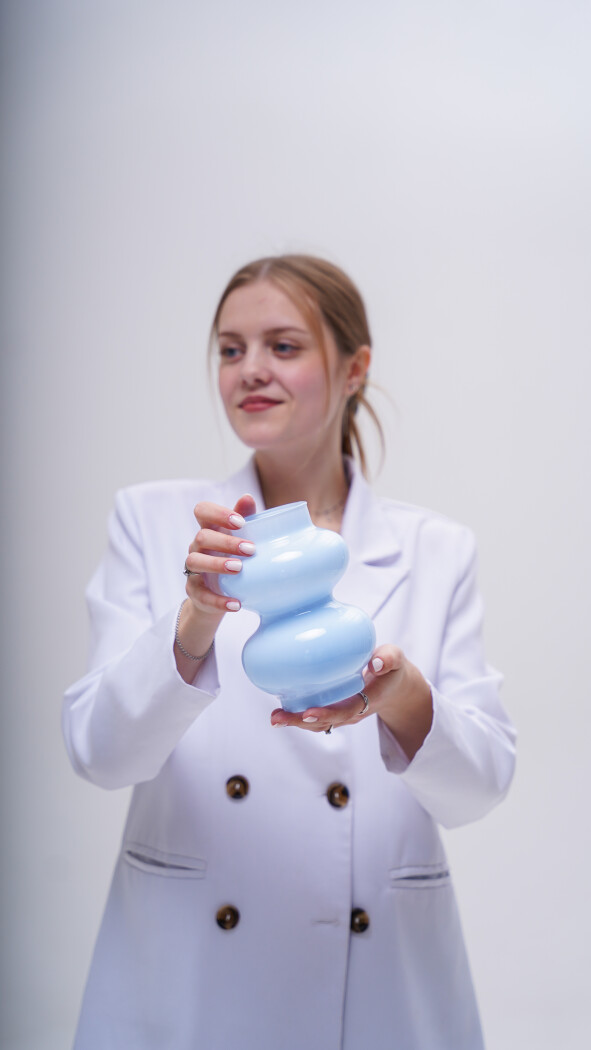 Ваза стеклянная 7x18 см (голубая)