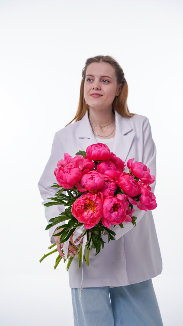 15 коралловых пионов под ленту №131