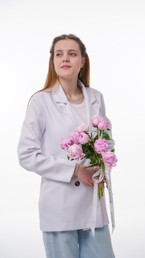 9 розовых пионов под ленту №136