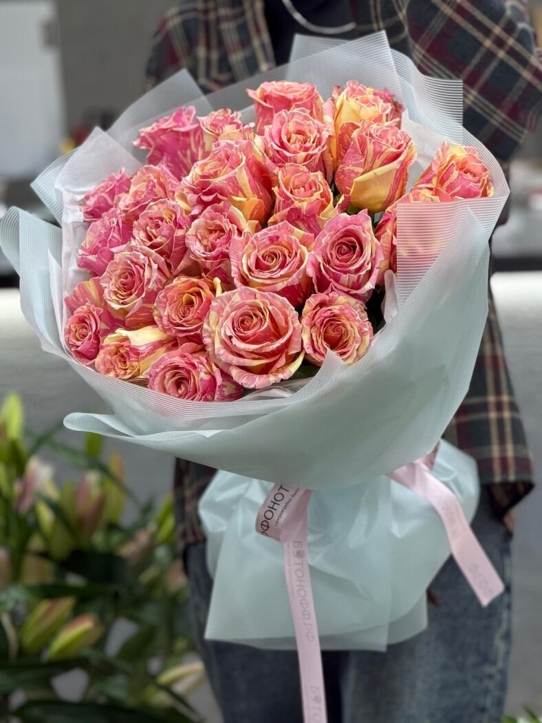 25 роз микс в оформлении №391 (tovar_391)