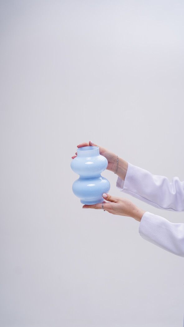 Ваза стеклянная 7x18 см (голубая)