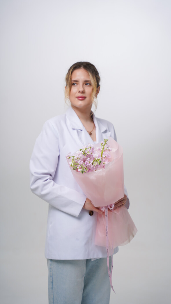 5 розовых маттиол в оформлении №124