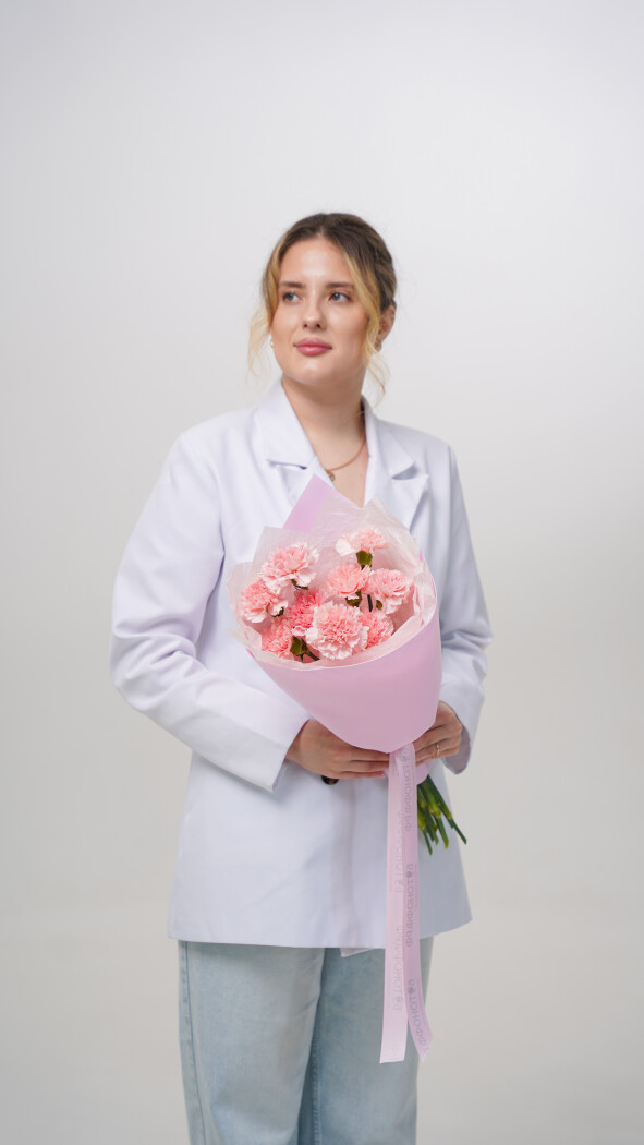 9 розовых диантусов в оформлении №107