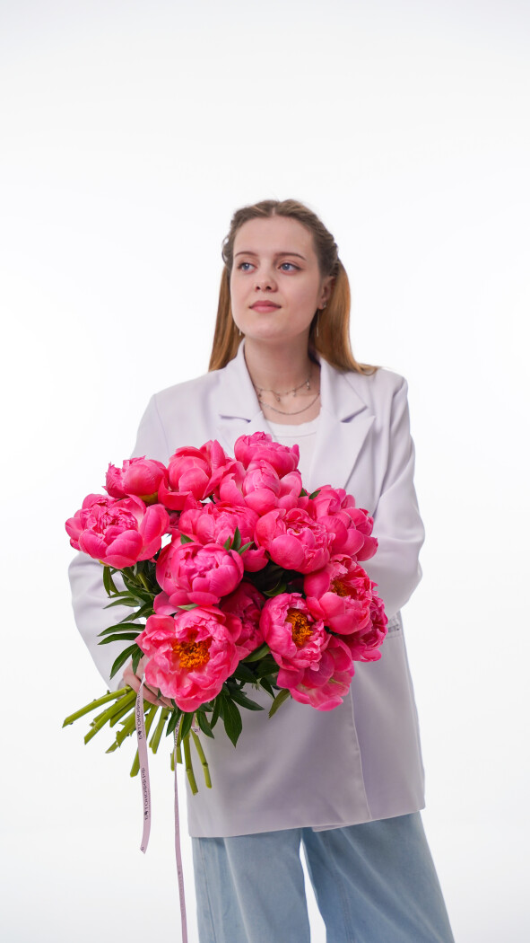15 коралловых пионов под ленту №131