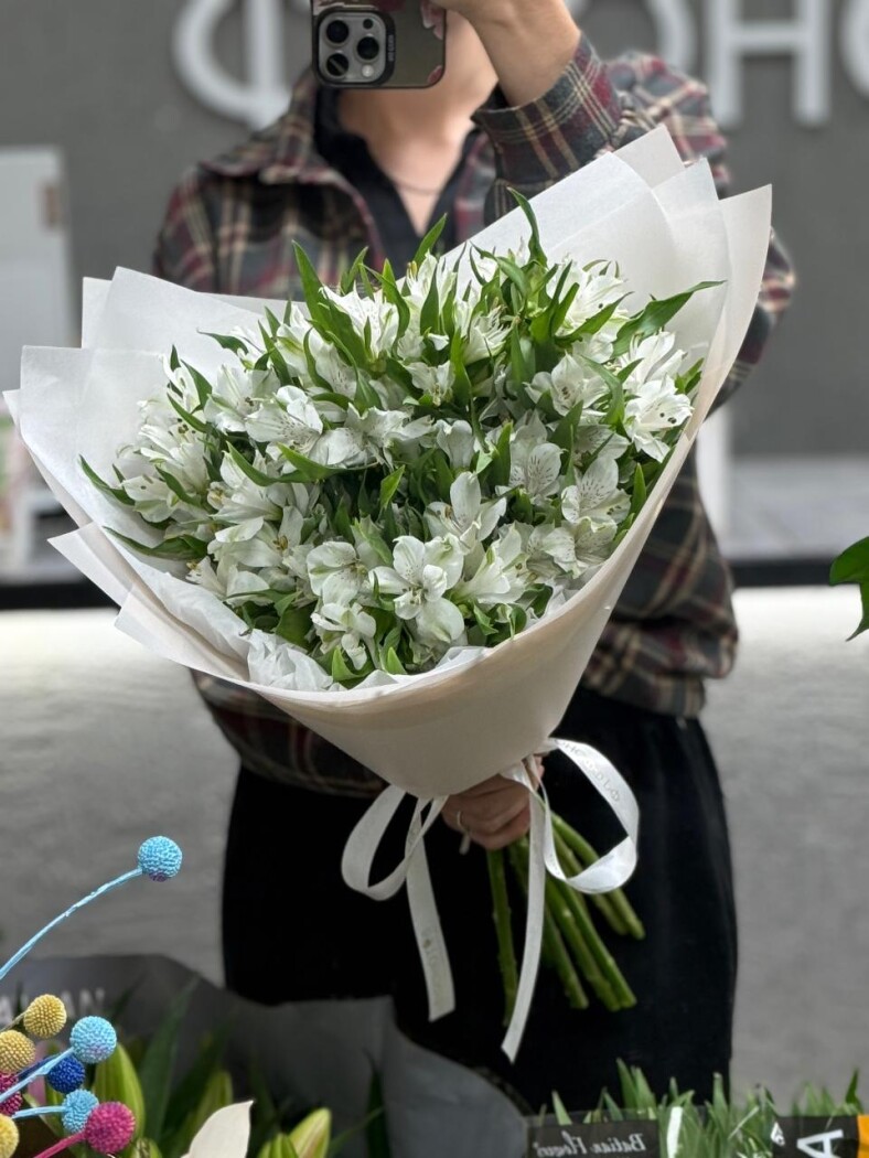 Витринный букет №90