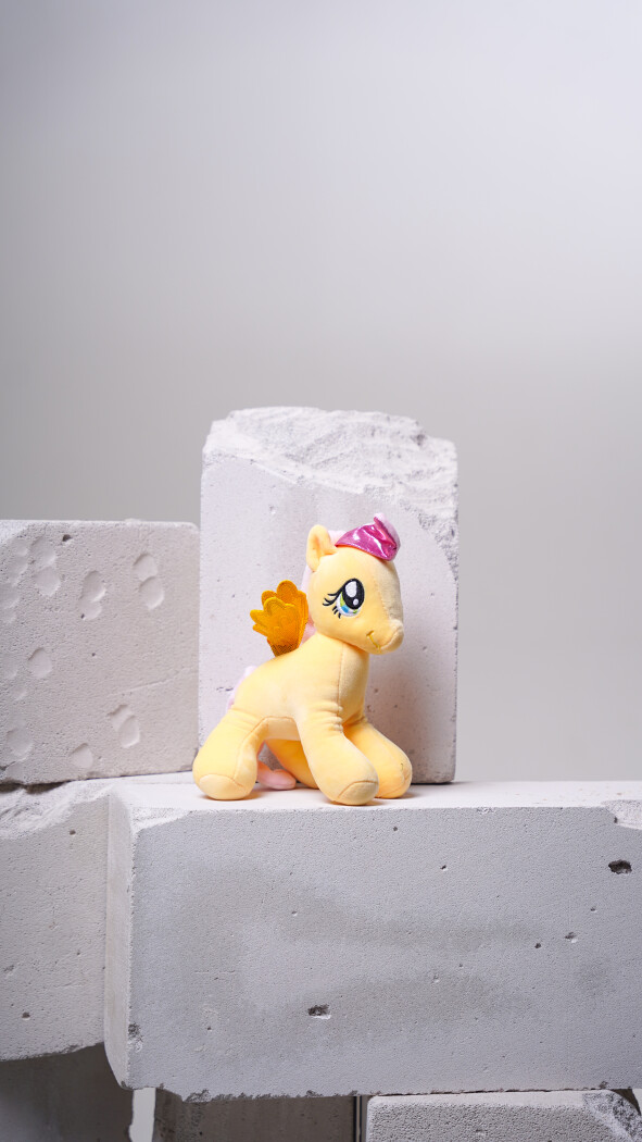 Желтый пони (25см)