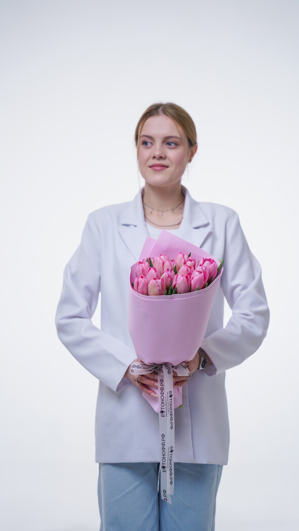 15 розовых тюльпанов в оформлении №378