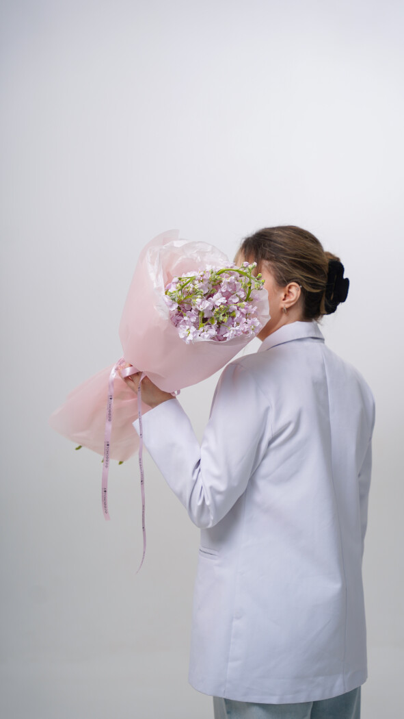 9 розовых маттиол в оформлении №125