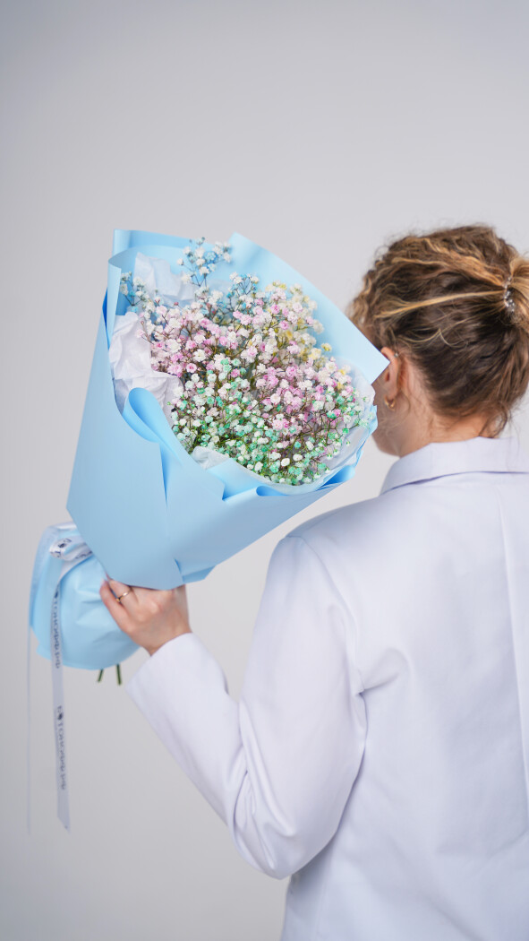 5 радужных гипсофил в оформлении №82