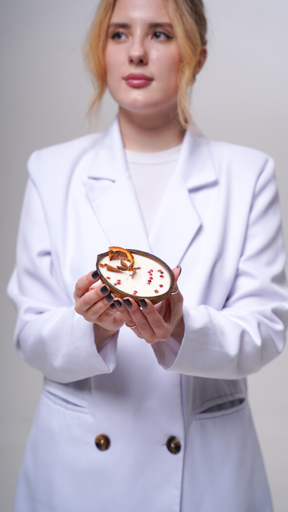 Ароматическая свеча в кокосе