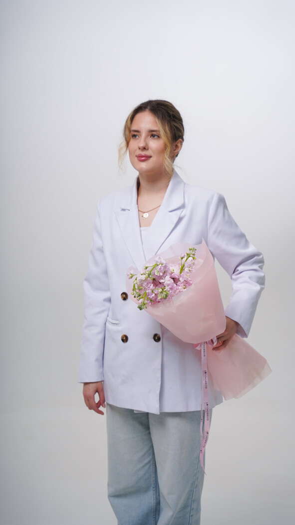 5 розовых маттиол в оформлении №124