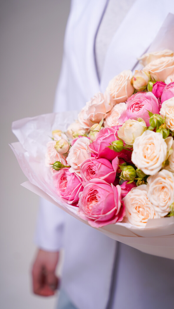 9 кустовых роз микс в оформлении №283