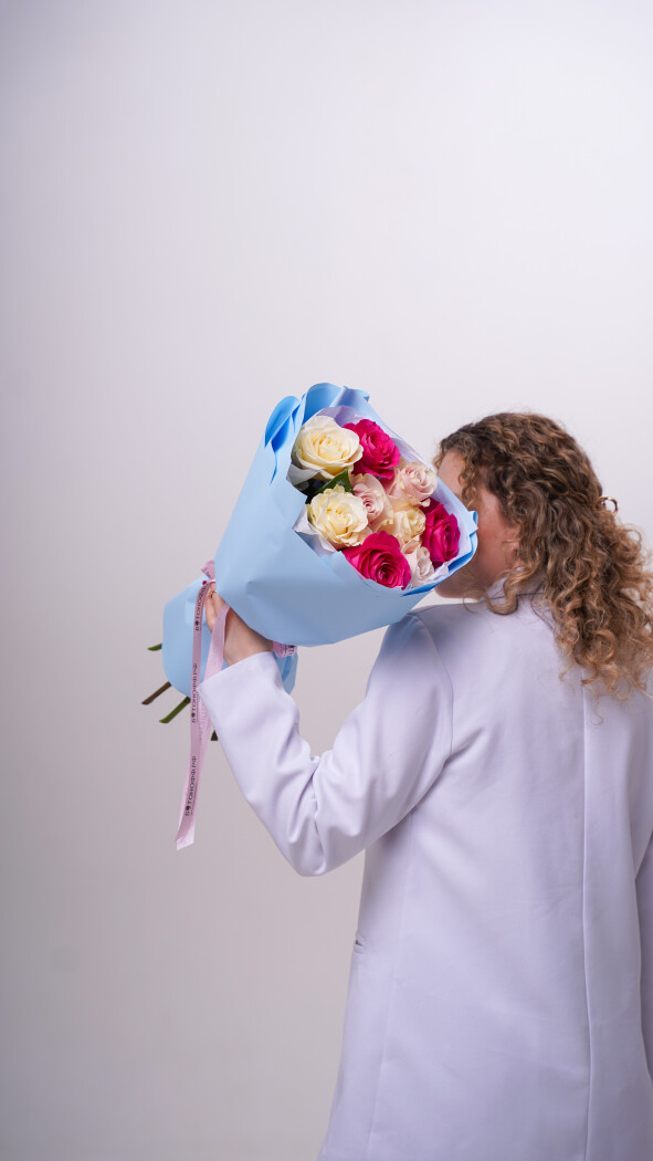 9 роз микс в оформлении №297