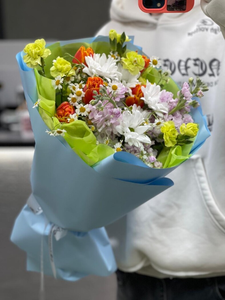 Витринный букет №90