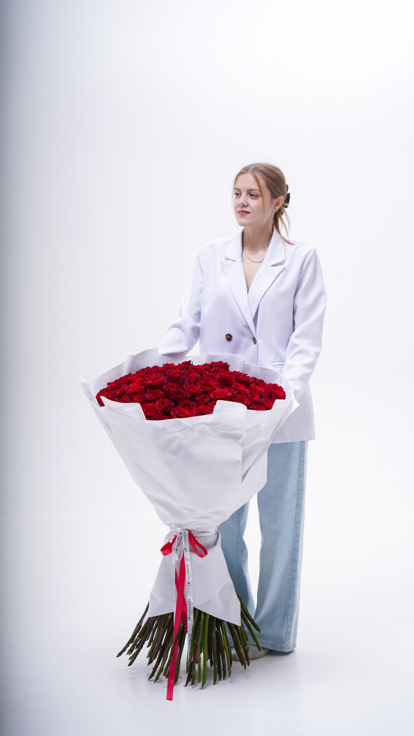 101 красная метровая роза в оформлении №247