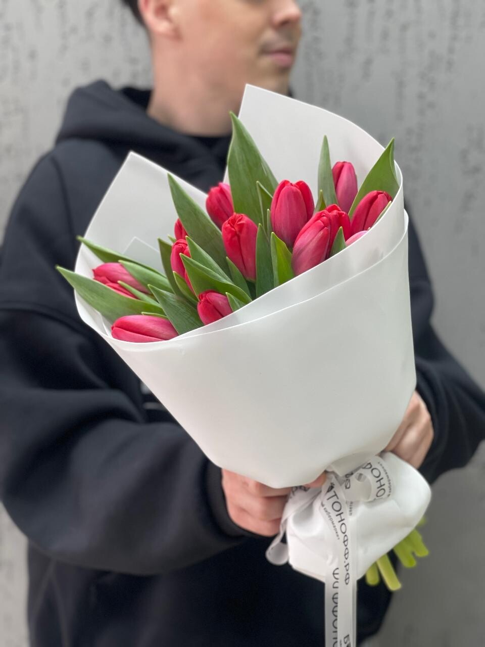 15 красных тюльпанов в оформлении №373 (tovar_373)