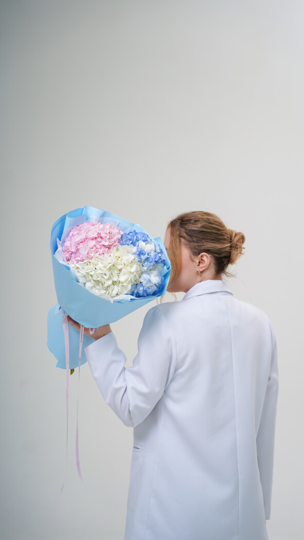 3 гортензии микс в оформлении №154