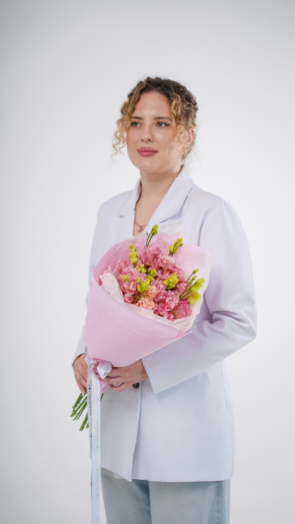 5 розовых эустом в оформлении №94