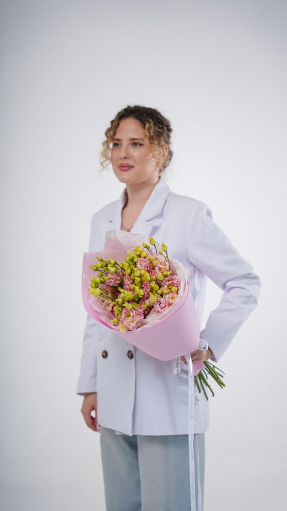 9 розовых эустом в оформлении №95