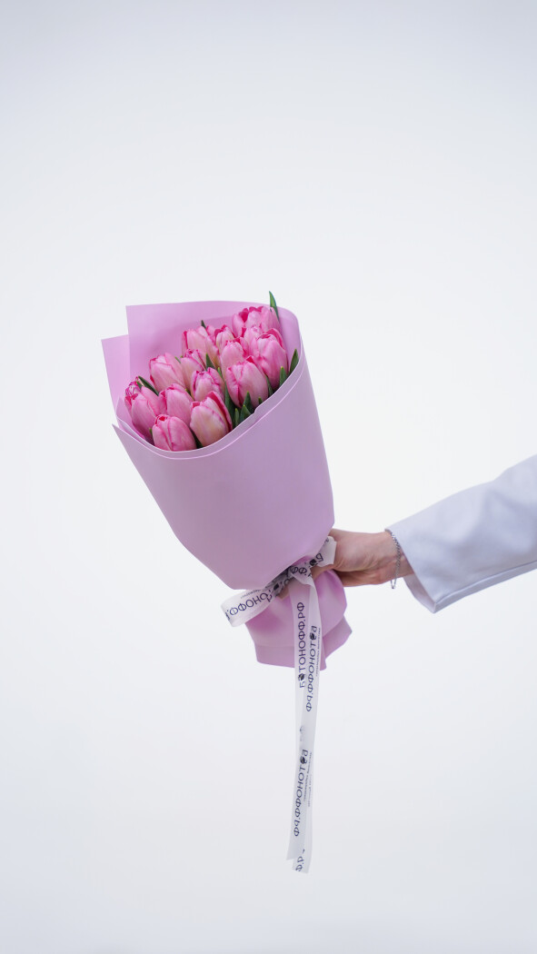 15 розовых тюльпанов в оформлении №378