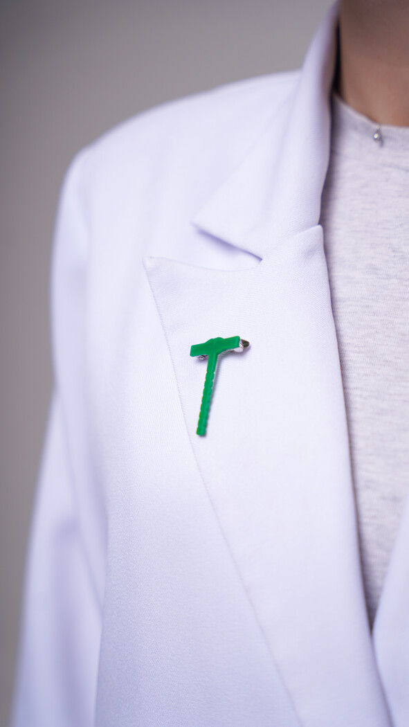 Булавка для бутоньерки