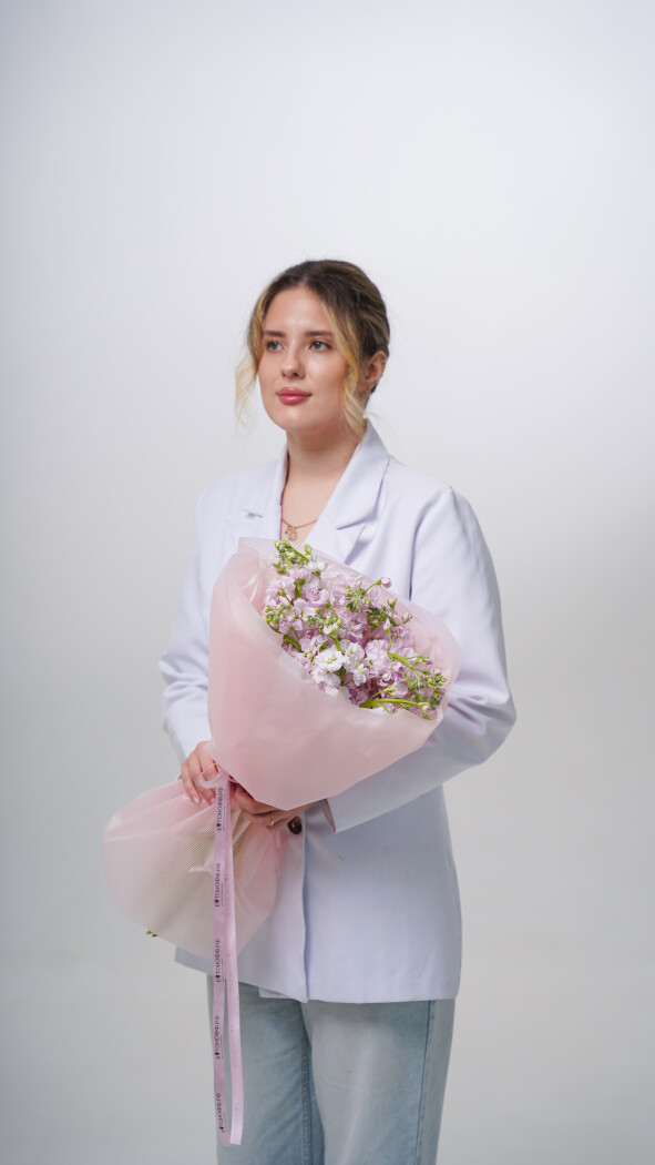 11 розовых маттиол в оформлении №126