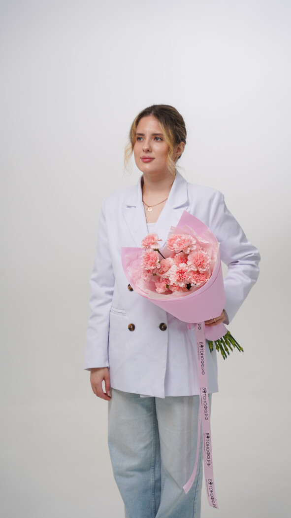 15 розовых диантусов в оформлении №109