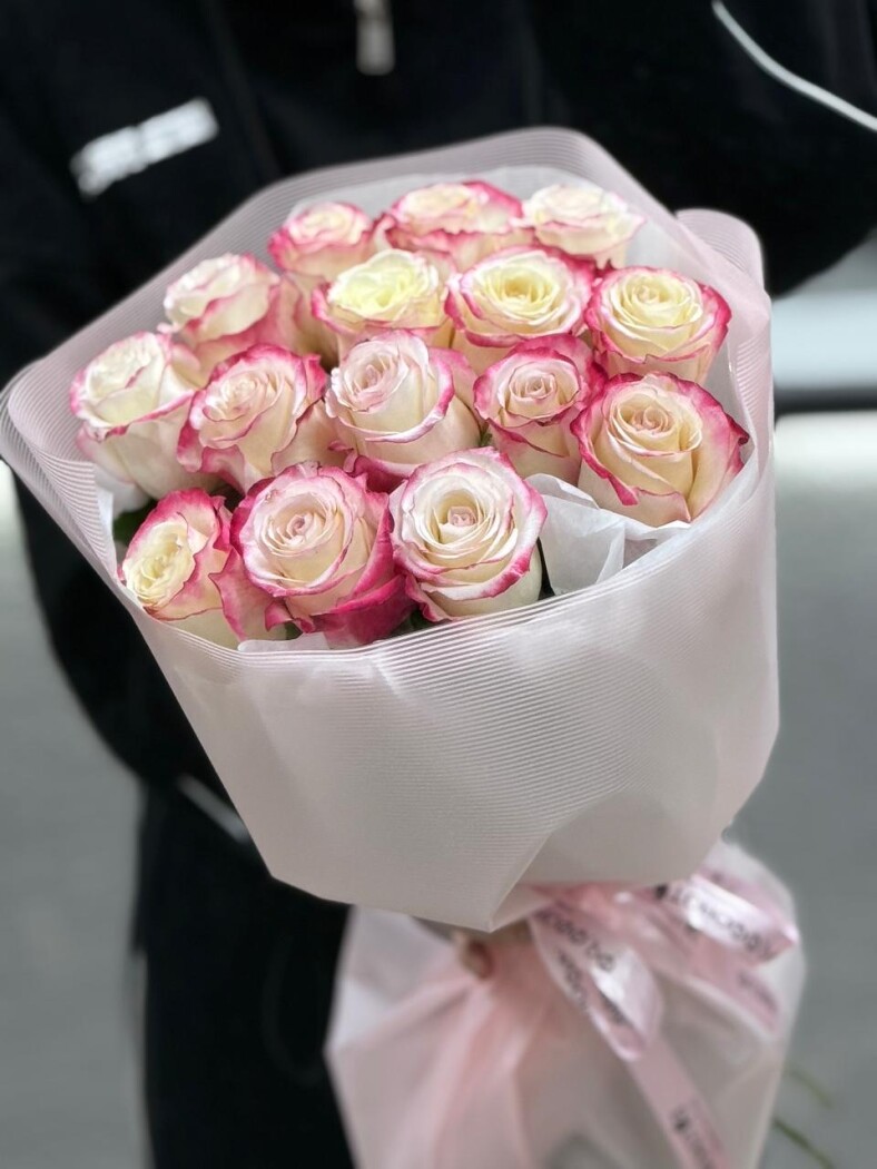 15 роз микс в оформлении №390 (tovar_390)