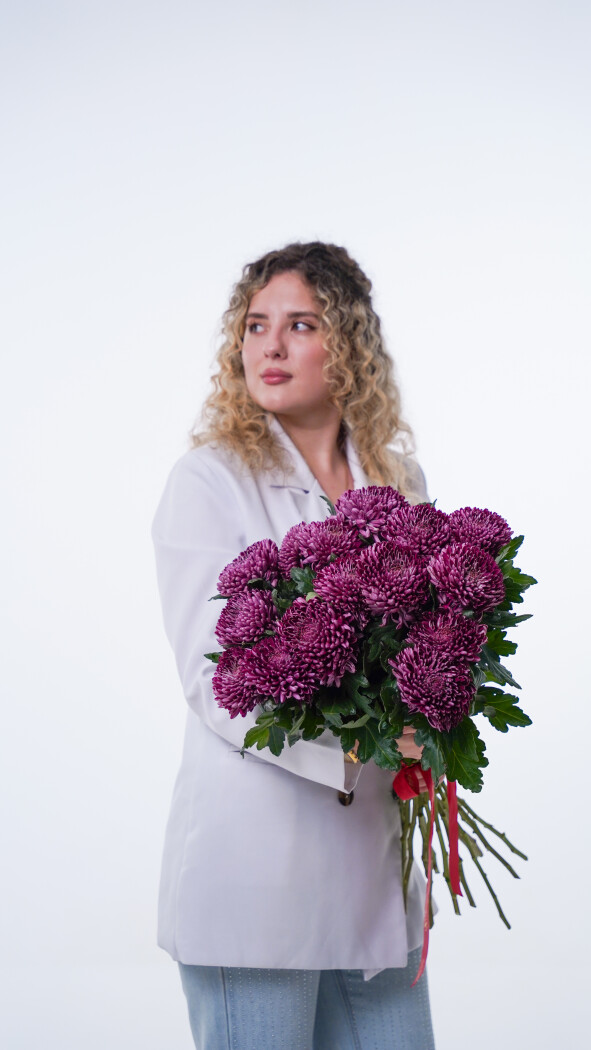 15 фиолетовых хризантем под ленту №423