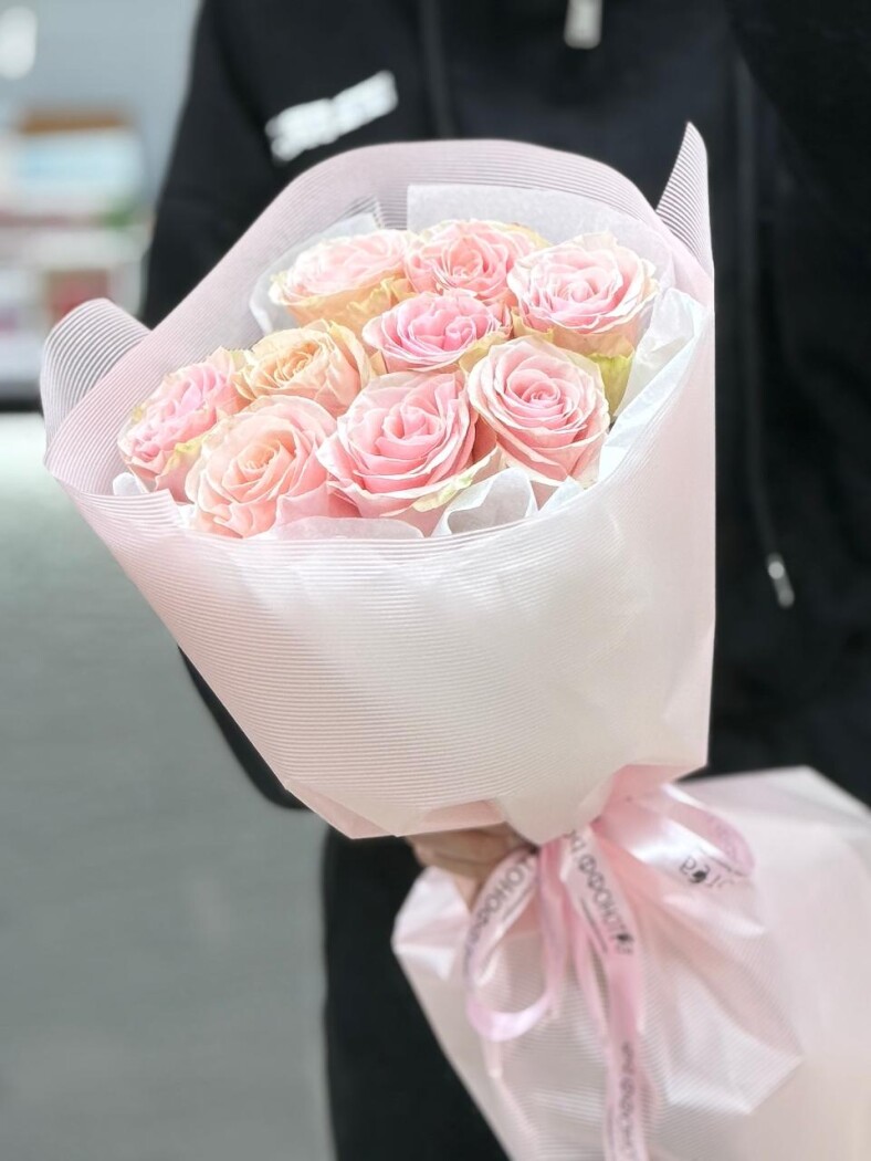 7 роз микс в оформлении №388 