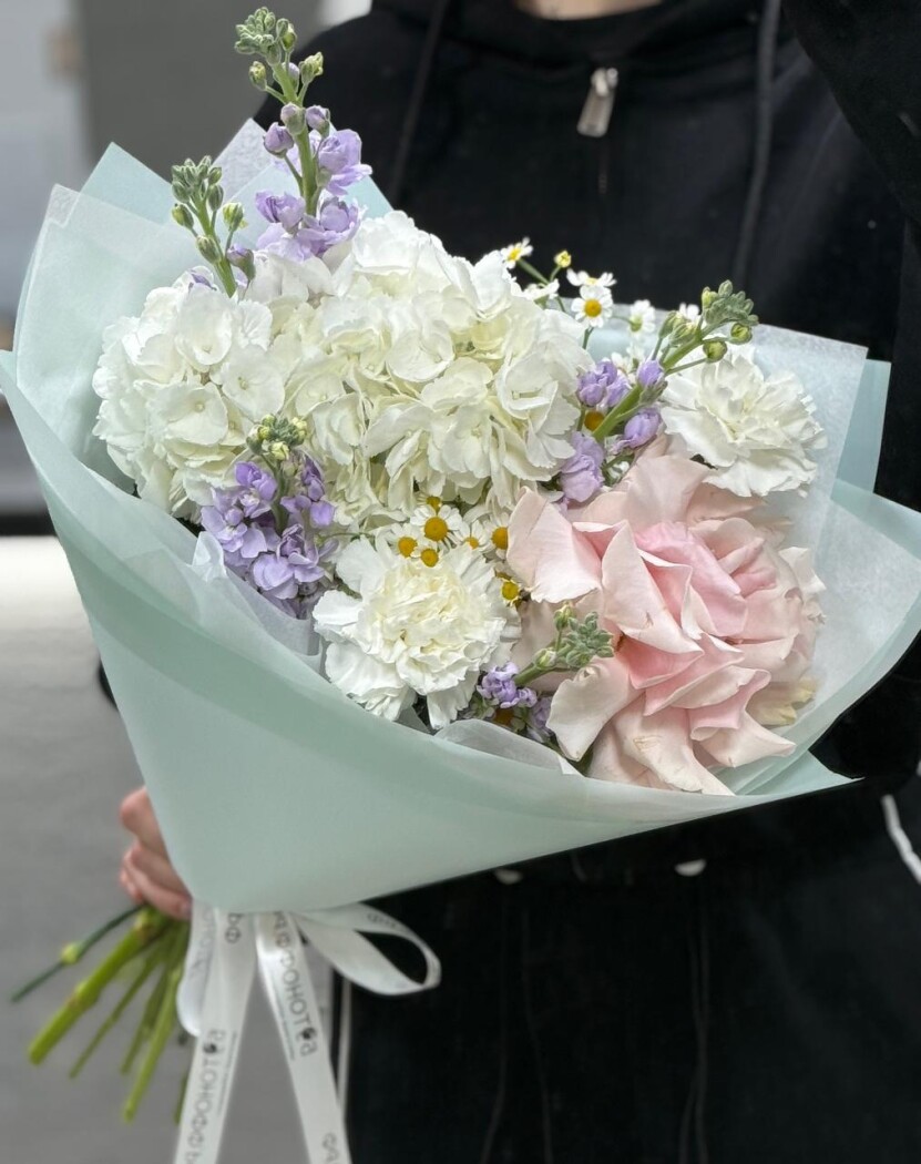 Витринный букет №76