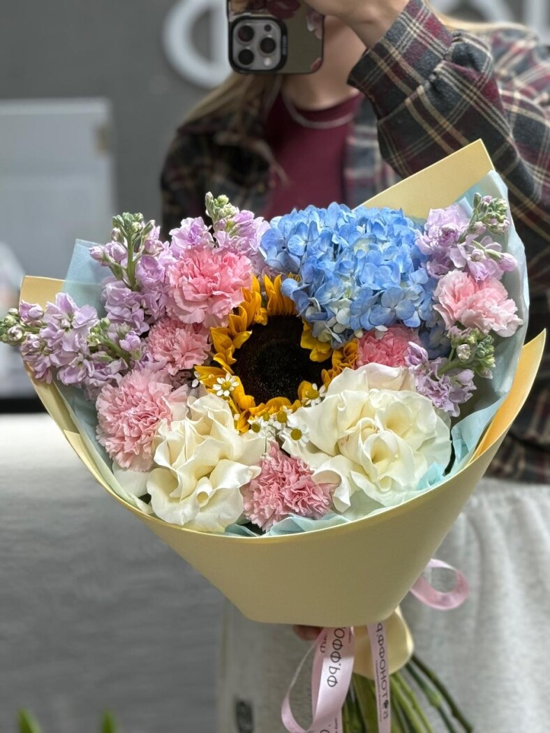 Витринный букет №8844