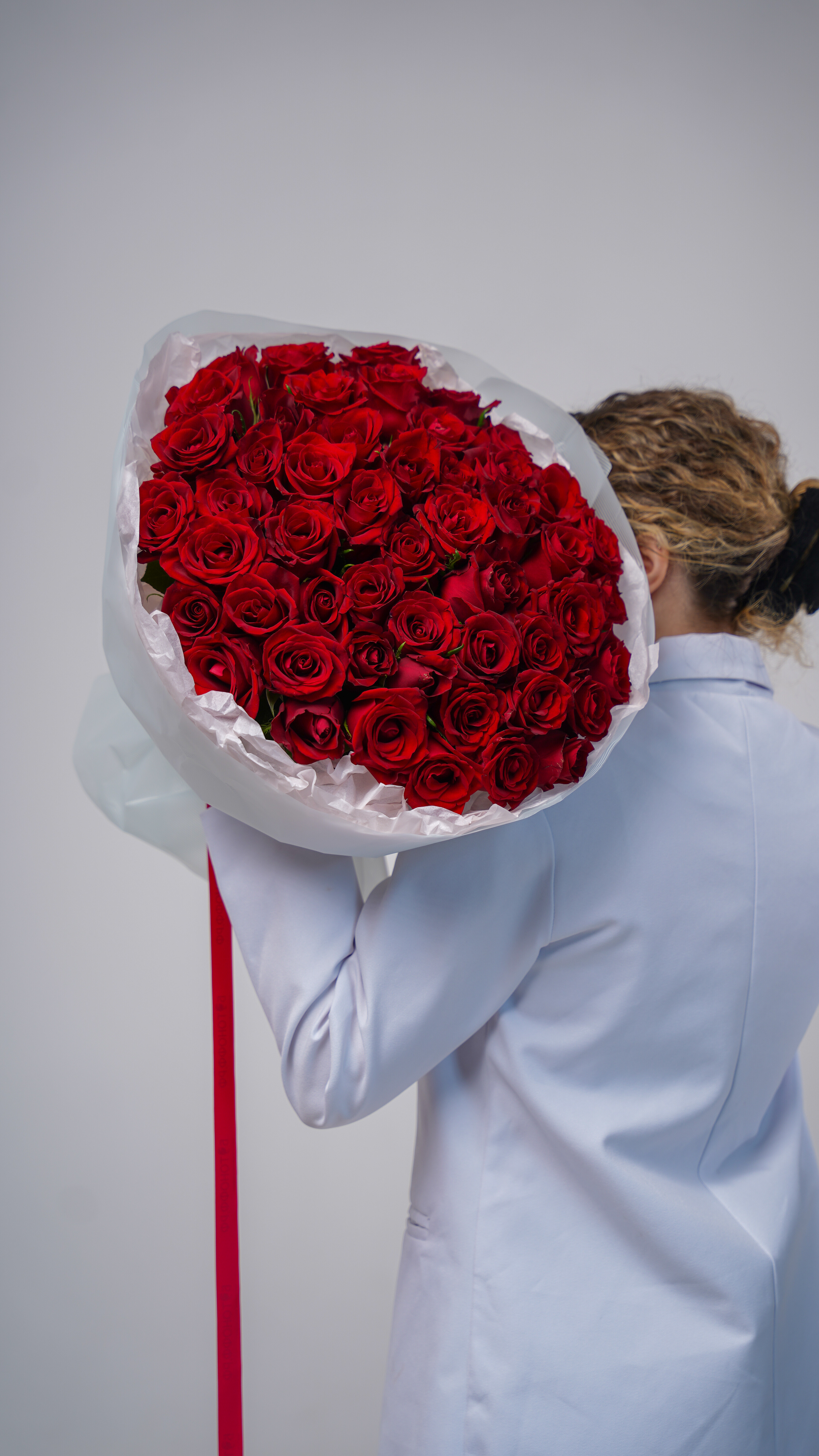 51 красная роза в оформлении №32 (tovar_32)