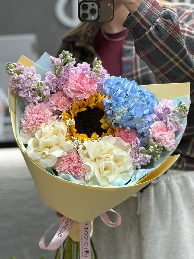 Витринный букет №8844