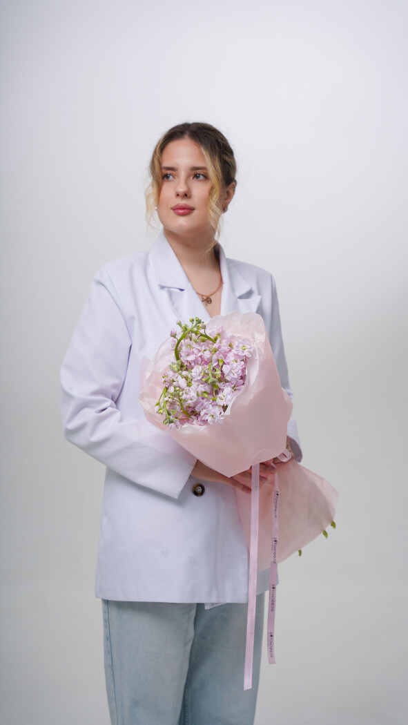 9 розовых маттиол в оформлении №125