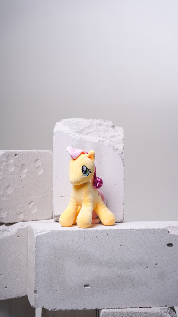 Желтый пони (25см)