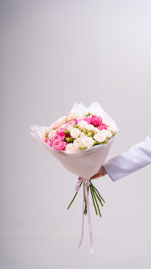 9 кустовых роз микс в оформлении №283