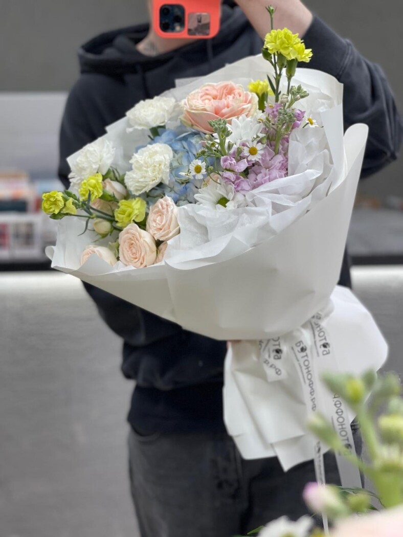 Витринный букет №900