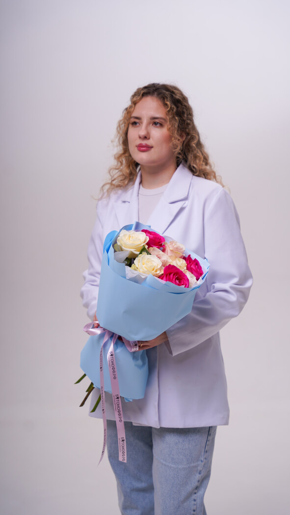 9 роз микс в оформлении №297