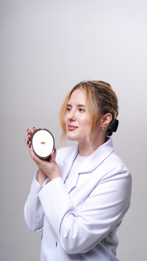 Ароматическая свеча в кокосе 2