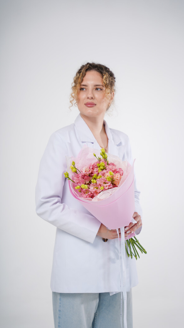 5 розовых эустом в оформлении №94