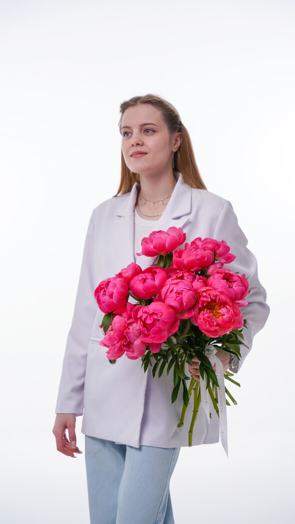 15 коралловых пионов под ленту №131