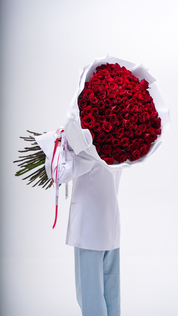 101 красная метровая роза в оформлении №247