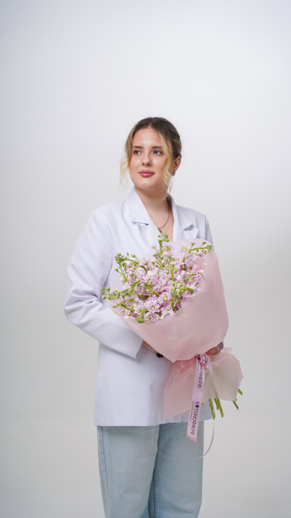 15 розовых маттиол в оформлении №127